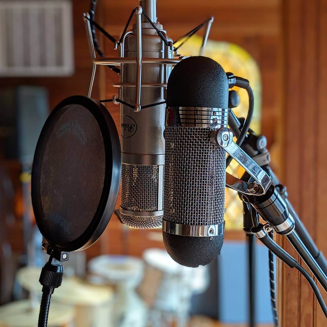 Vocals with the Peluso 2247 and the AEA R84
